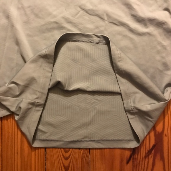 Under Armor Gray Half Zip Jacket, EUC, XL - Picture 8 of 13